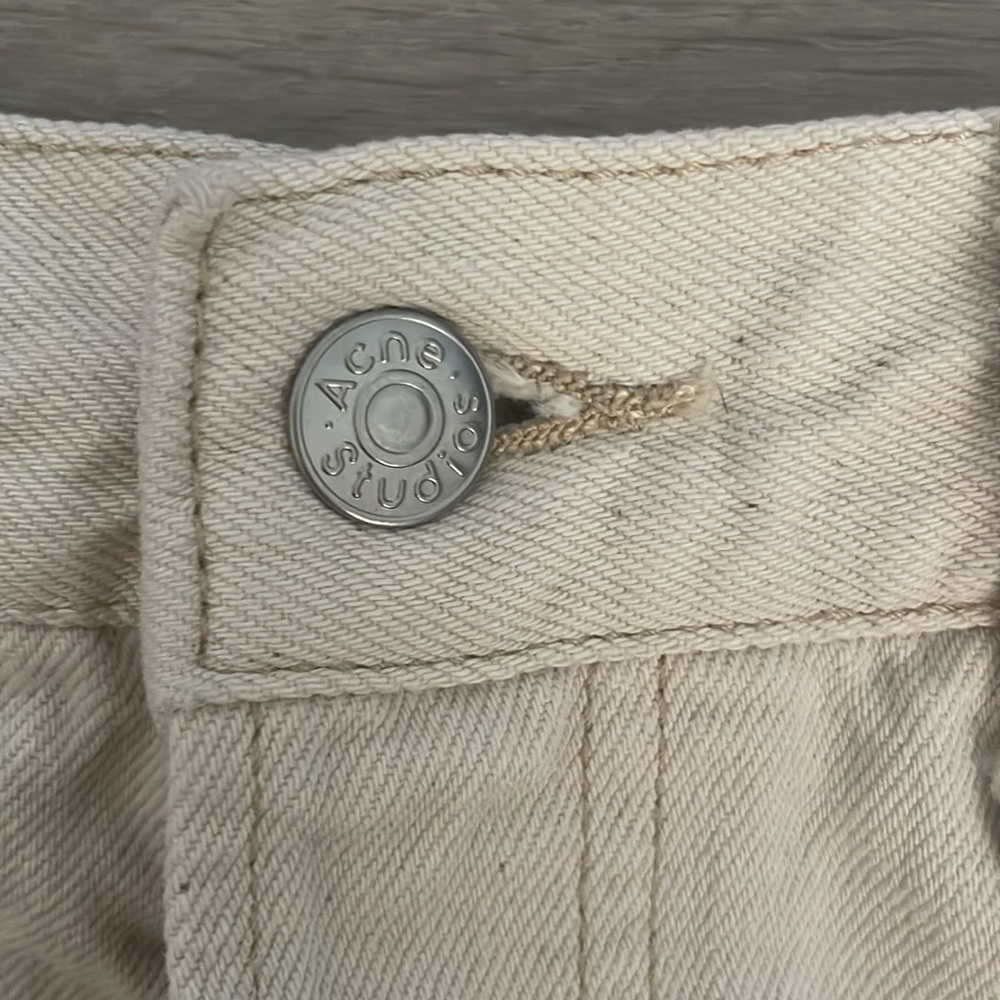 ACNE STUDIOS • HIGH RISE SHORTS - Picture 7 of 11